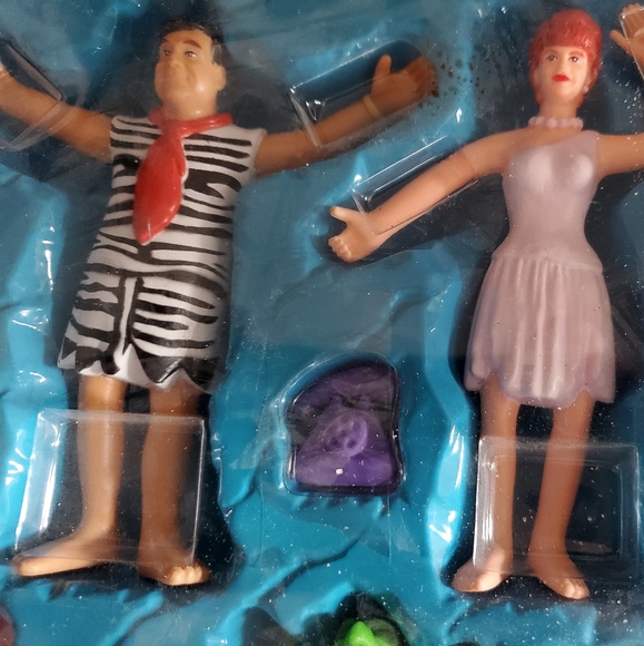 Flinstones bendable figures with accessories. - Picture 4 of 7